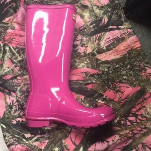 Pink Hunter rain boots in great condition
